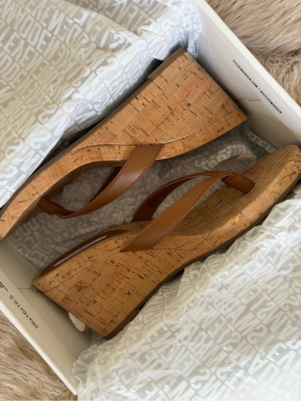 STEVE MADDEN PLAYING CORK TAN LEATHER SANDALS, SIZE 9 - Picture 2 of 5
